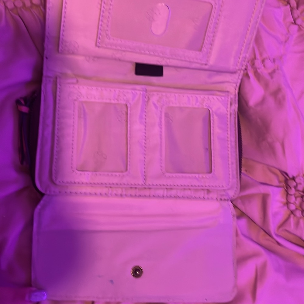 Cute Wallet With Multiple Pockets. - image 2